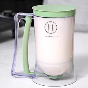 Henning Lee 4-Cup Precision Batter Dispenser